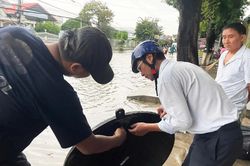 Mưa lớn làm ngập cục bộ một số tuyến đường ở phường Ba Ngòi