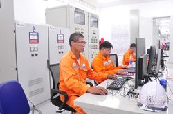 Nghiệm thu đóng điện hệ thống pin lưu trữ năng lượng tại Trạm biến áp 110kV Lộc Bình