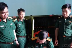 Quân khu 2 kiểm tra công tác hậu cần - kỹ thuật tại Ban CHQS xã Xuân Quang