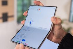 Giải mã kỹ thuật giúp Galaxy Z Fold8 và Z Fold8 Ultra mỏng nhẹ kỷ lục chỉ từ 201 gram