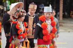 Phong tục đón dâu của người Dao Đỏ