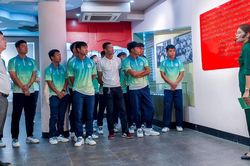 CLB bóng đá Thái Nguyên dâng hương tưởng niệm các Anh hùng liệt sĩ