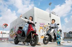 Honda Việt nam bán hơn 166.000 xe máy trong tháng 8, doanh số ô tô giảm hơn một nửa