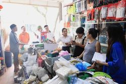 Hà Nội: 'Chợ số', 'chợ văn minh' dần phủ khắp làng quê