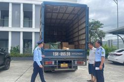 Phát hiện hơn 3.300 bánh trung thu và rượu vang nhập lậu