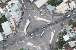Lắp lại đảo phân luồng tại vòng xoay 'tử thần' ở Đồng Nai