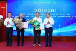 Hà Nội trao quyết định sandbox cho xe tự hành và đất hiếm