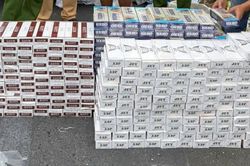 Khởi tố, tạm giam đối tượng vận chuyển 3.370 bao thuốc lá nhập lậu