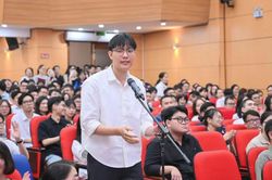 Từ cậu bé hay ốm đến thủ khoa bác sĩ nội trú chọn ngành Sản phụ khoa