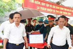 Chương Mỹ tiếp tục lấy mẫu hài cốt liệt sĩ tại nghĩa trang thứ ba