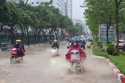 Tin mới nhất về đợt gió mùa Đông Bắc tràn xuống miền Bắc gây mưa lớn nhiều nơi