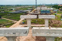Những nhịp cầu Ngọc Hồi từng bước vươn qua sông Hồng