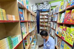 Thiếu SGK, TPHCM linh hoạt hỗ trợ học sinh học tập