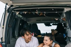 Những điều cần biết khi cắm trại qua đêm trên ô tô trong chuyến đi xa