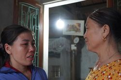 Cô giáo phải cắt một chân sau khi lao ra đường cứu trẻ: Phụ huynh nói lời nghẹn ngào