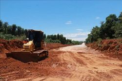 Không để mặt bằng cản tiến độ đường ven biển