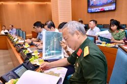 Hà Nội phát triển đô thị sông Hồng gắn với bảo đảm an toàn phòng, chống lũ