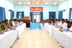 Kiểm tra công tác đo đạc, lập bản đồ địa chính tại các xã Avương, Tây Giang