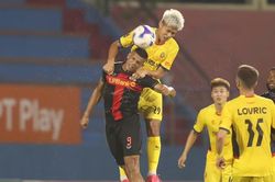 Thắng sát nút Thanh Hóa 2-1, Ninh Bình cạnh tranh ngôi đầu cùng Công an Hà Nội