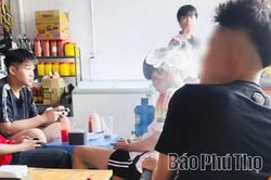 Cấm hút thuốc nơi công cộng - việc khó nhưng cần kiên quyết thực hiện