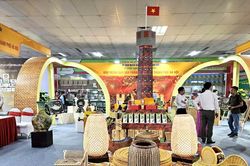 Hà Nội và Đà Nẵng hợp tác phát triển chuỗi làng nghề