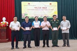 Phát động Tuần lễ 'Gửi tiền tiết kiệm, chung tay vì người nghèo' tại xã Quang Trung