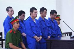 Tranh chấp vườn cao su, 4 anh em ruột cùng lãnh án