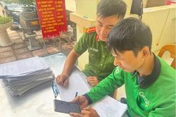 Tuyên truyền, hướng dẫn hộ gia đình, cơ sở kinh doanh lắp đặt thiết bị truyền tin báo cháy