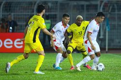 Chuyên gia Malaysia thừa nhận đội tuyển sống nhờ nhập tịch