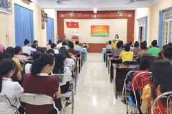 Phụ nữ dân tộc Thái vùng cao Lào Cai vươn lên cùng con chữ