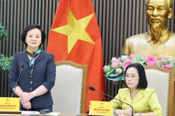 Phó Thủ tướng Phạm Thị Thanh Trà: Minh bạch, giảm trung gian, tăng cường dữ liệu trong quản lý thiết bị y tế