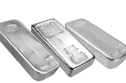 Sáng 12/9, giá bạc thế giới phục hồi về mức hơn 64 USD/ounce
