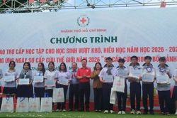 Hội Chữ thập đỏ Thành phố Hồ Chí Minh trao trợ cấp học tập cho 600 học sinh vượt khó, hiếu học