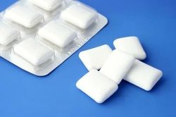 Chất tạo ngọt trong kẹo cao su liên quan đến nguy cơ đau tim