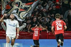 Bất ngờ đội dẫn đầu Ligue 1