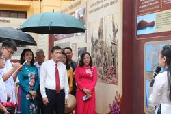 Những hình ảnh, hiện vật kể câu chuyện tình yêu trong chiến tranh