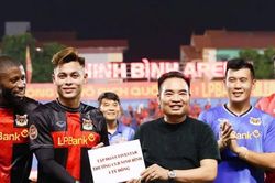 Ninh Bình chiếm đỉnh V.League, nhận thưởng nóng một tỷ đồng từ CĐV đặc biệt