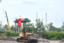 Gỡ vướng vật liệu, đẩy nhanh tiến độ c&aacute;c dự &aacute;n giao th&ocirc;ng trọng điểm tại C&agrave; Mau