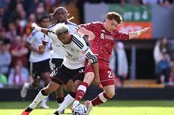 Liverpool bị Fulham buộc chia điểm trên sân nhà