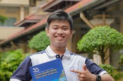 Từng bỏ học đại học, nam sinh Gia Lai lập kỷ lục điểm thi, nhận 320 triệu