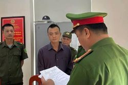 Đập phá ô tô đỗ gần nhà, người đàn ông ở Hà Nội nhận kết đắng