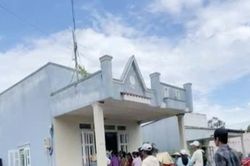 Đi làm về, phát hiện chị gái cùng người tình tử vong trong nhà