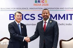 Thủ tướng Lê Minh Hưng gặp Thủ tướng Ethiopia Abiy Ahmed