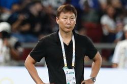 Chủ tịch VFF gửi lời chia buồn tới HLV Kim Sang Sik