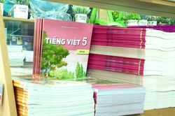 Bảo đảm đủ sách giáo khoa trước ngày 15/9