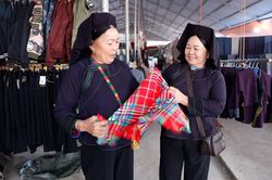Bước chuyển thương mại vùng cao
