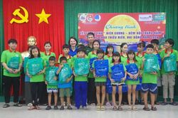 Đồn Biên phòng Cầu Bóng phối hợp tổ chức chương trình “Biên cương - Đêm hội trăng rằm”