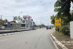 Thông tin cầu Đông Kinh nứt, cấm xe tải là không chính xác