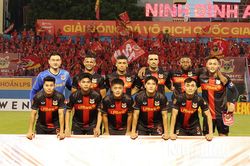 Ninh Bình giành chiến thắng sát nút 2-1 trước Thanh Hoá