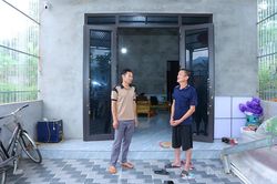 Minh Quang chung sức xóa nhà tạm
